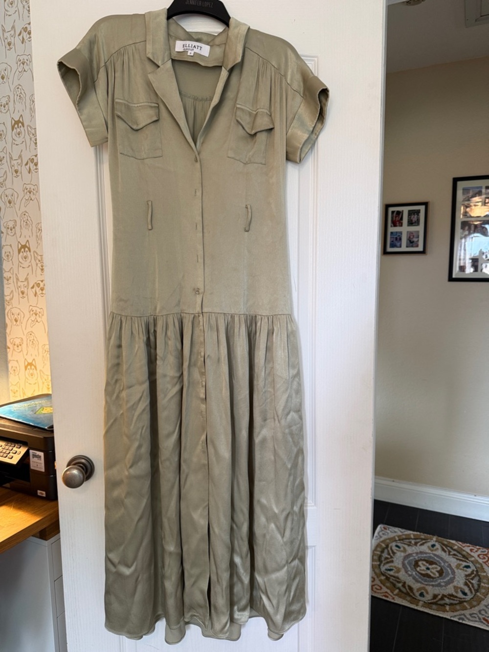 Elliatt Olive Green Short-Sleeve Maxi Shirt Dress